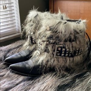 Durango Crush Upcycled Bootie Fur Rhinestone 8